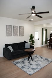 New ~ 3BR 2 Bth ~ crew friendly ~ Spacious ~ Cntrl