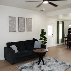 New ~ 3BR 2 Bth ~ crew friendly ~ Spacious ~ Cntrl