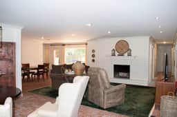 Spacious 5BR Home | Quiet Central Location - Image 2