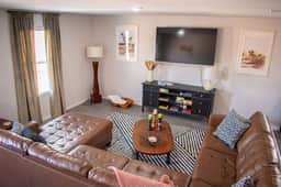 New | 5 bed 3.5 bath | Long Stays OK | 2 Masters - Image 2