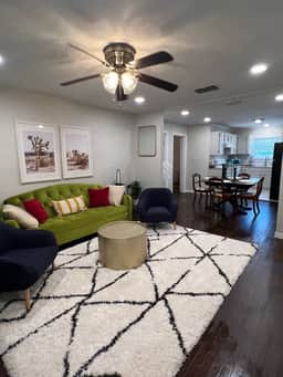ACU | Long Stays OK | Quiet | 3/2 + 1 bed +laundry - Image 3