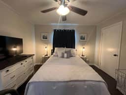 ACU | Long Stays OK | Quiet | 3/2 + 1 bed +laundry - Image 4