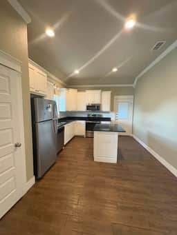 3 bed 3 bath | Gate community | long stays OK, New - Image 4