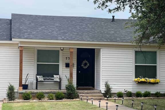 ACU | Long Stays OK | Quiet | 3/2 + 1 bed +laundry - Image 1