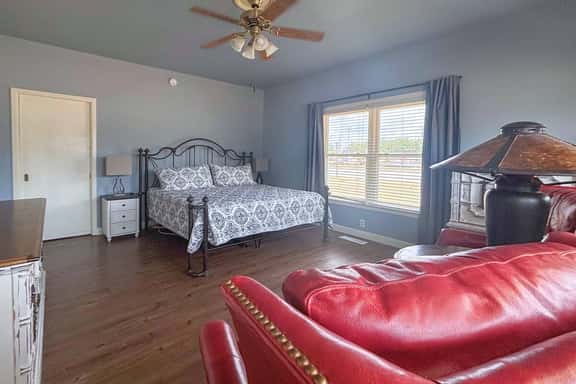 ACU Family Home - Central, 4BR/3BA - Image 1