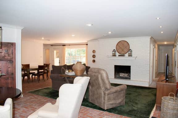Spacious 5BR Home | Quiet Central Location - Image 2