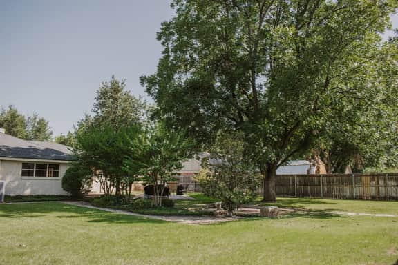 Spacious 5BR Home | Quiet Central Location - Image 3
