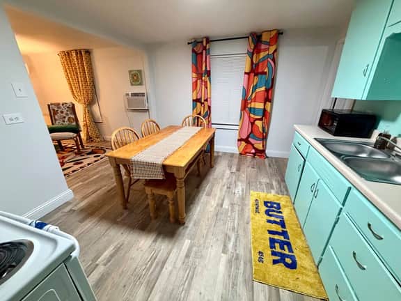 Cute | Clean | 2BR home | Perfect for longer stays - Image 2