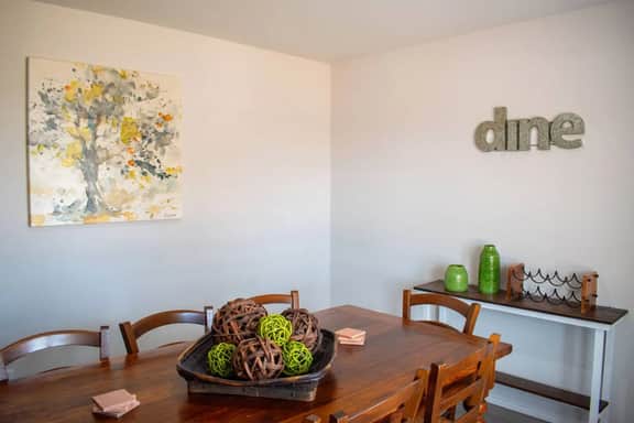 New | 5 bed 3.5 bath | Long Stays OK | 2 Masters - Image 4
