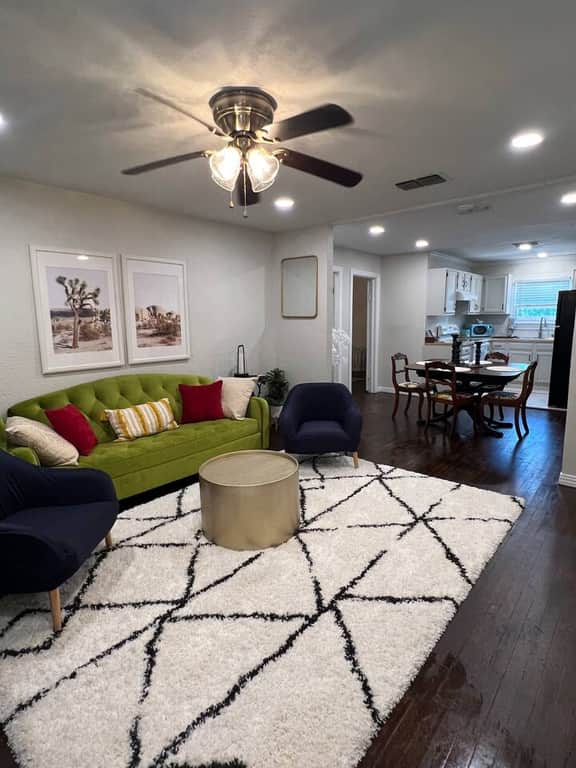 ACU | Long Stays OK | Quiet | 3/2 + 1 bed +laundry - Image 3