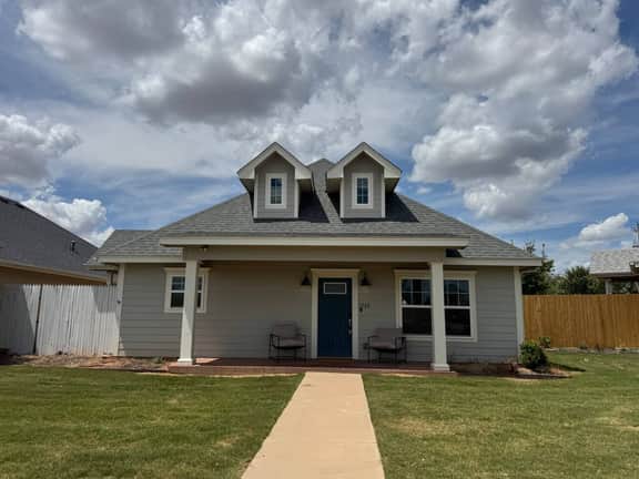 3 bed 3 bath | Gate community | long stays OK, New - Image 2